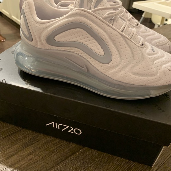 Nike Air max 720 wolf grey brand new in box. - Picture 2 of 9